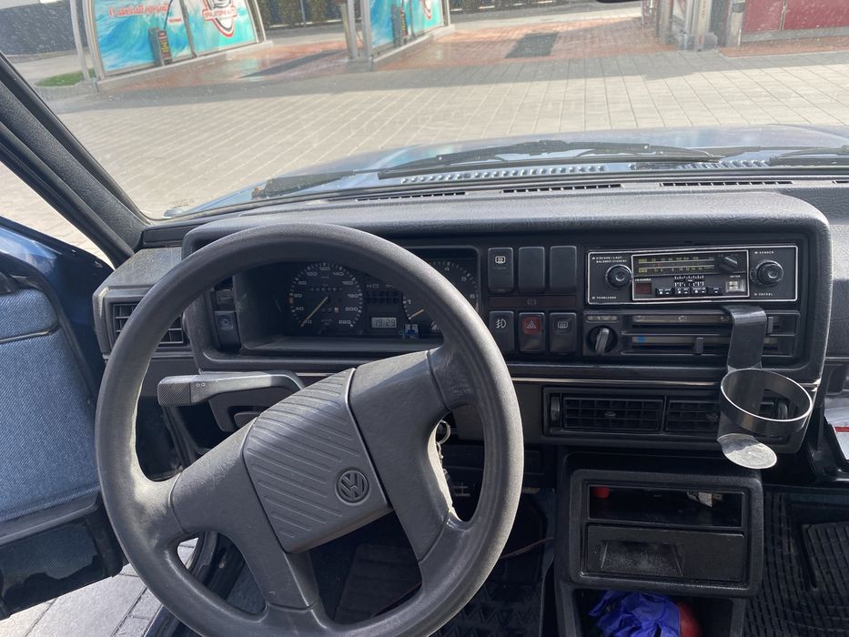 Volkswagen Golf 1988 diesel, 1.509 € — imagine 5