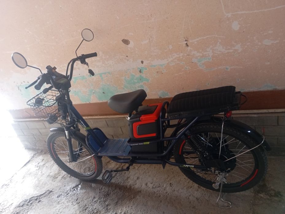 Elektroni velik sotiladi