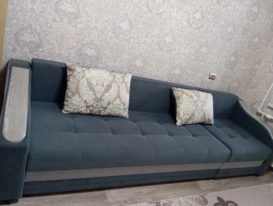 Срочно продаю диван 3 м