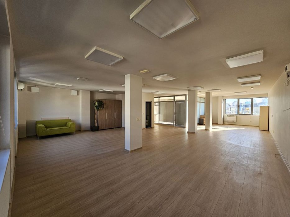 Дава се под наем Офис в София, Банишора - 149 кв.м за 1300 € - Снимка #3