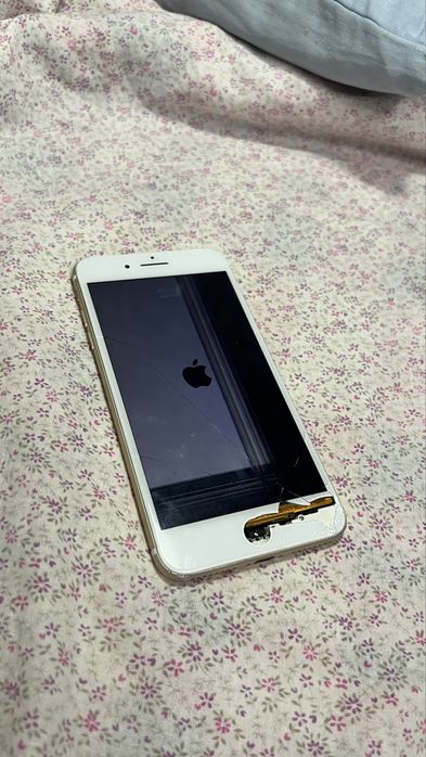 Iphone 7plus/gold 128
