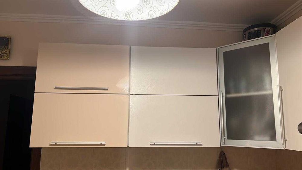 Продаю кухонный гарнитур