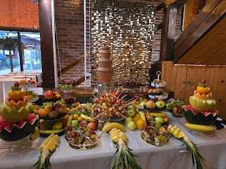 Fantana de ciocolata si bar fructe evenimente