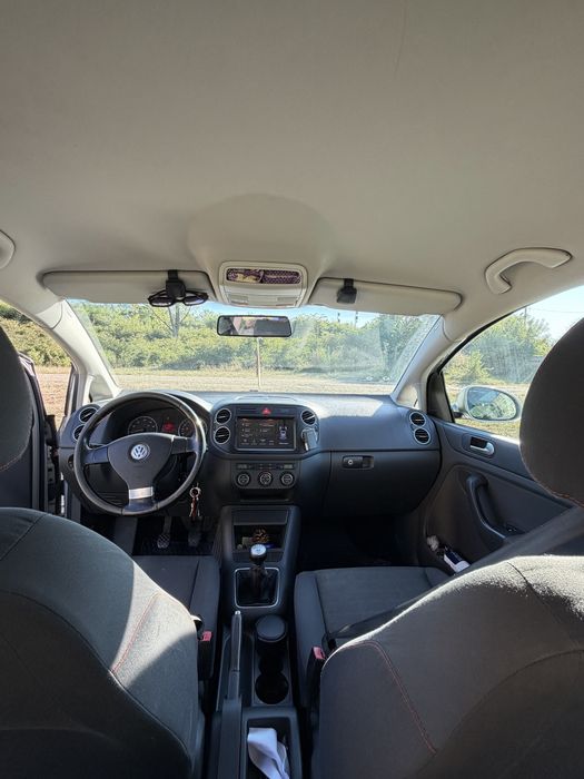 Volkswagen Golf Plus 1.6 MPI 102 CP | Benzină | 2006