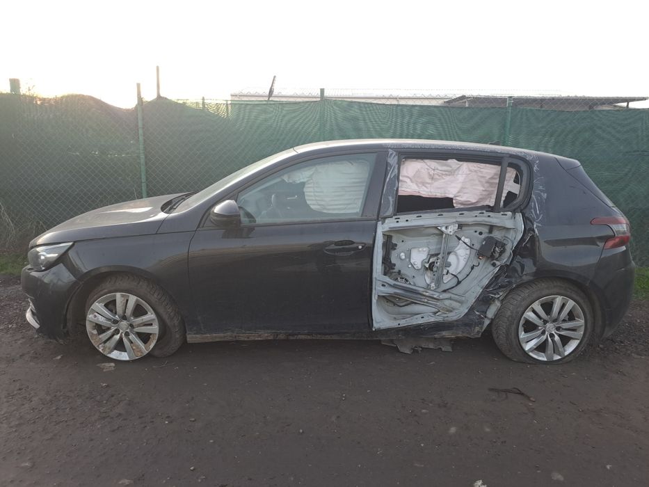 Peugeot 308 1.2 i PURETECH на части