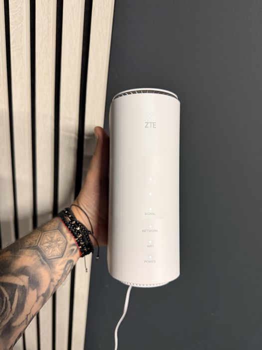 Router wireless ZTE MC888 5G/LTE nou