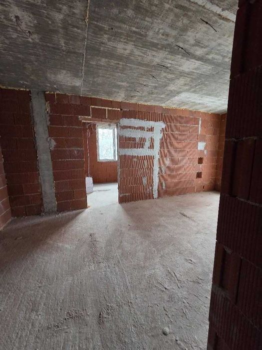 Тристаен апартамент във Витоша