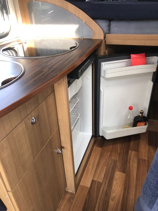 Vand autorulota integrată Hymer 562, an 2014