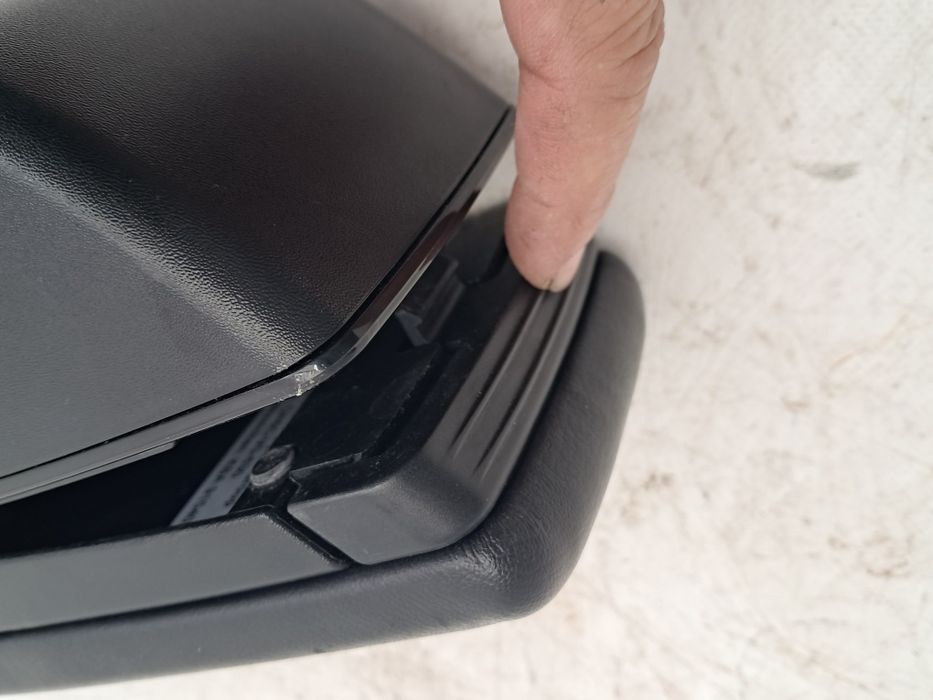 Подлакътник Mazda 2 Mazda 3