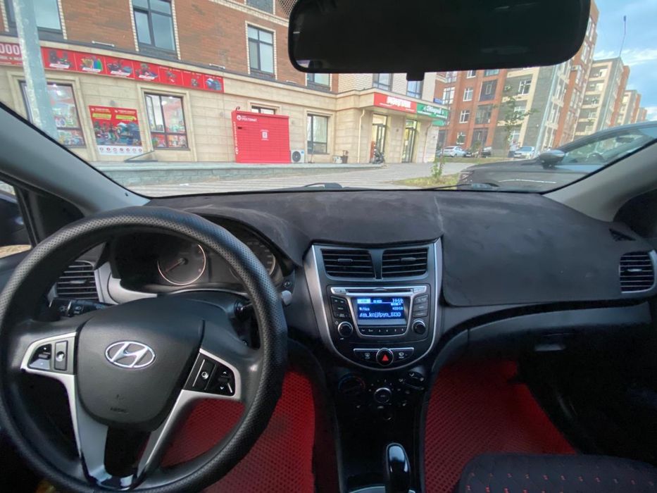 ПРОДАЮ Hyundai solaris 2015 года.