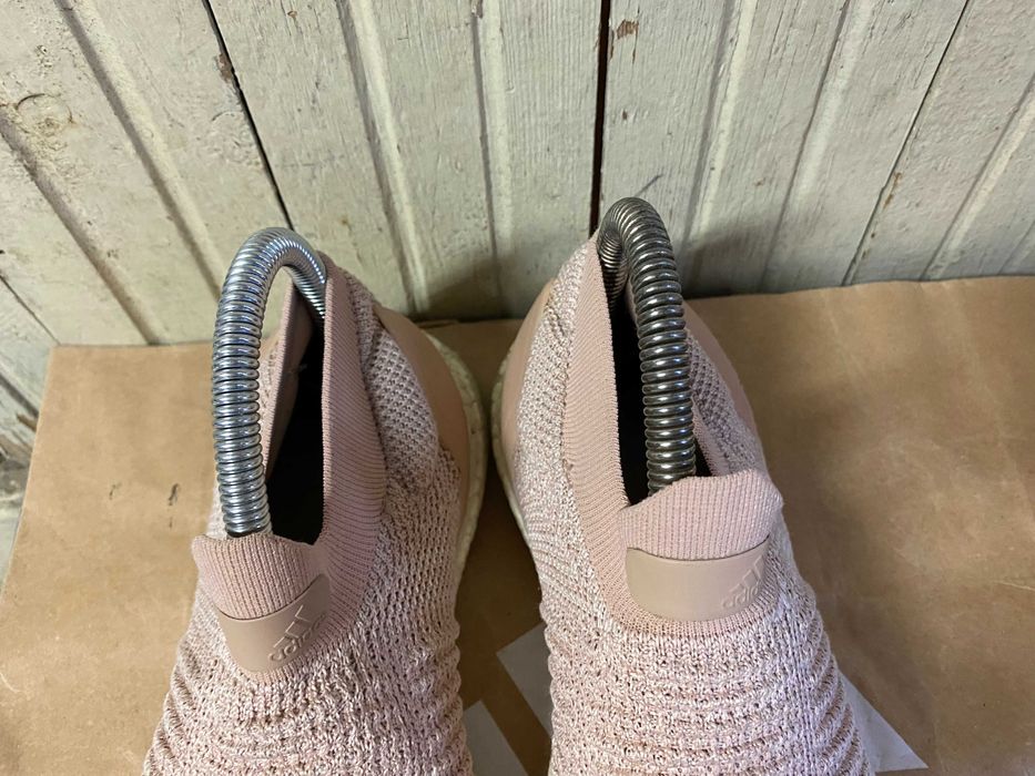 ''Adidas Ultraboost Ultra Boost Laceless''оригинални маратонки 37 номе