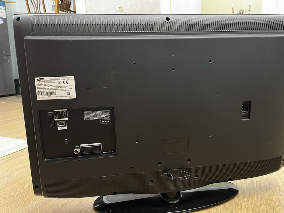 Продам телевизор Samsung LE32E420E2W, 32 дюйма.