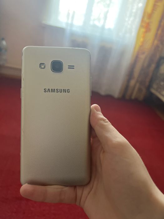 Продам Samsung Galaxy J2 Prime в золотистом цвете