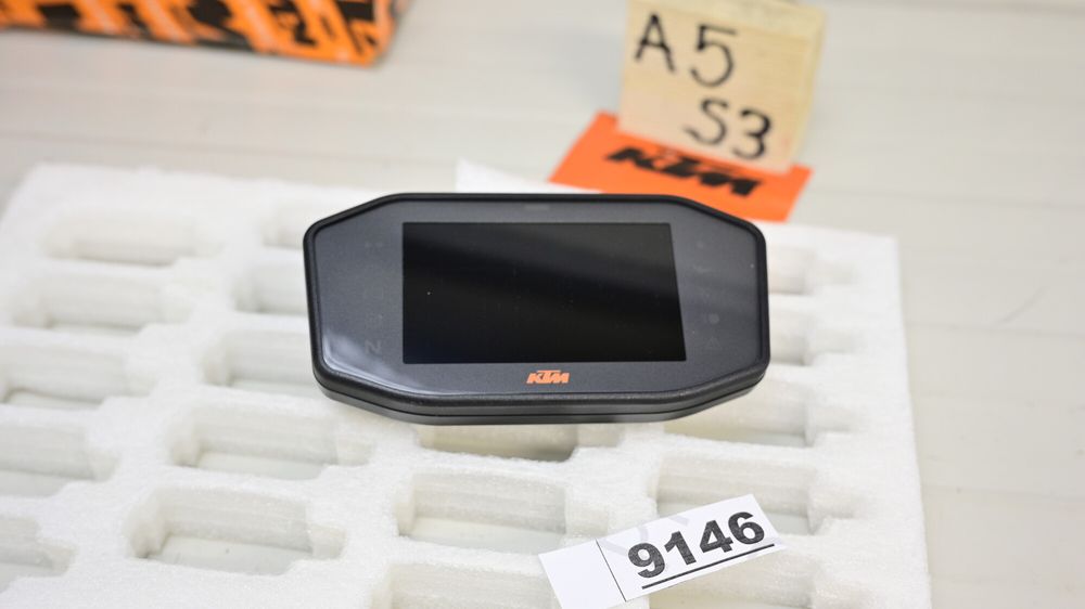 KTM Duke 890 Instrument ceas de bord display
