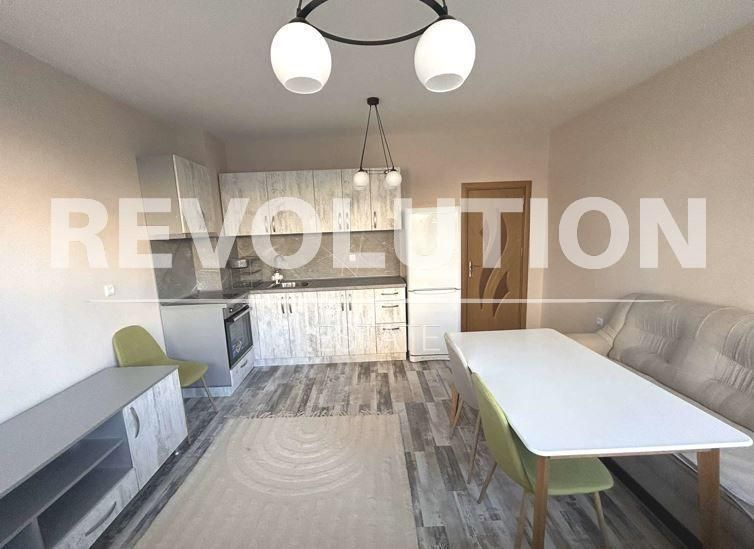 Дава се под наем Двустаен апартамент в Варна, Колхозен пазар - 55 кв.м за 433.5 € - Снимка #1