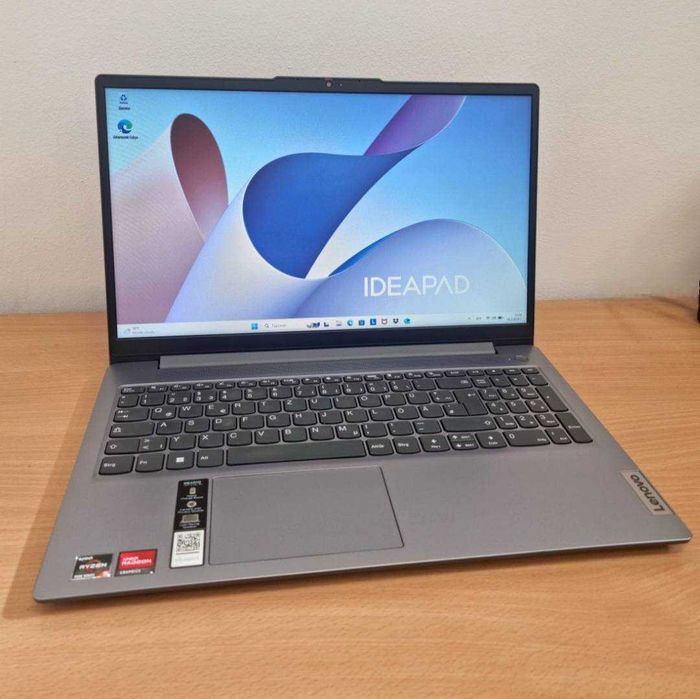 Лаптоп Lenovo IdeaPad Slim 3 15AMN8 – като нов!
