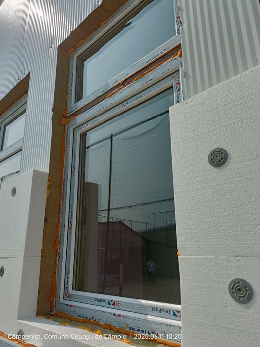 De vânzare, ferestre și uși PVC,