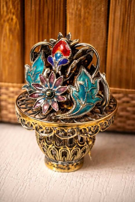 Pandantiv manufacturaț în argint filigranat, aurit emailat