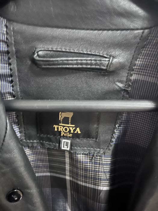 Куртка кожаная продается