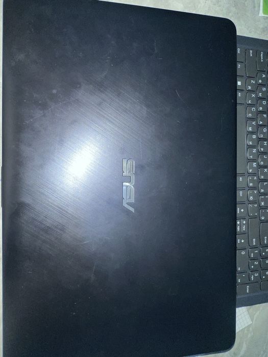 Продам офисный ноутбук