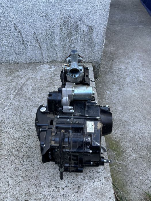 Motor 140cc.