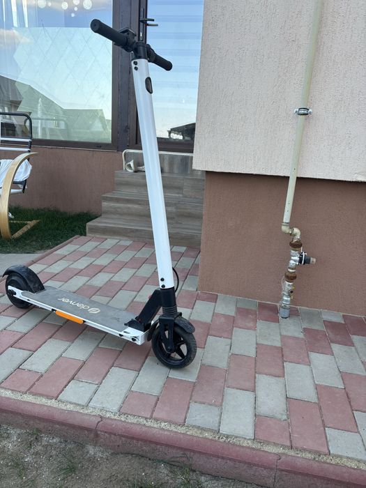 Vand trotineta electrica!