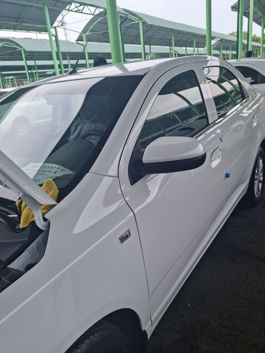 Машина коболт сотилади