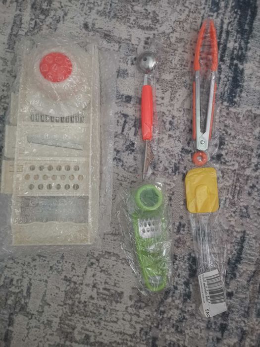 ново ренде  и други принадлежности за кухня