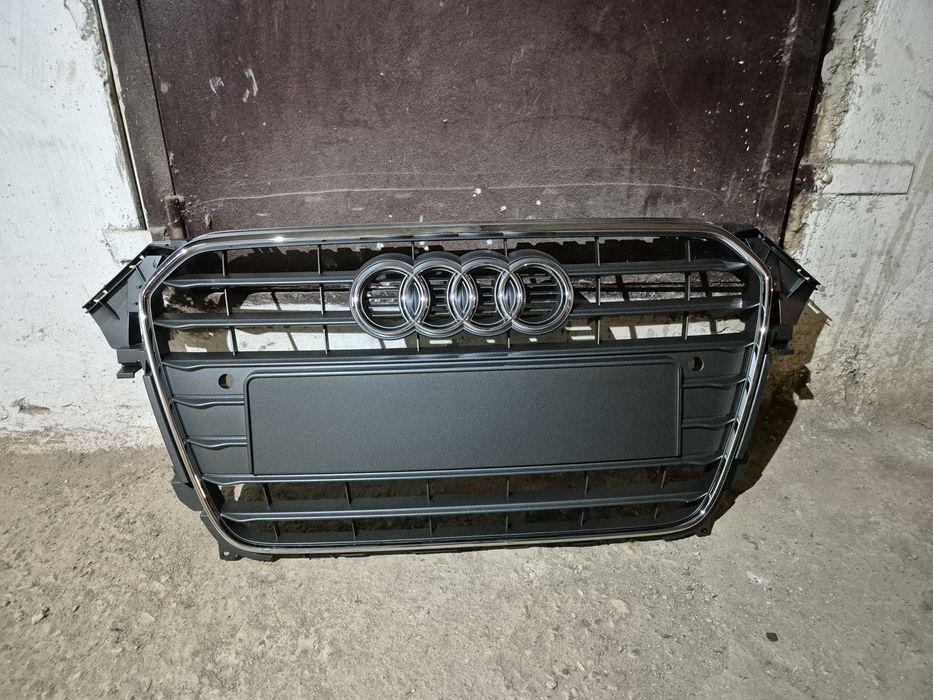 Vand grila fata audi a4 B8,5
