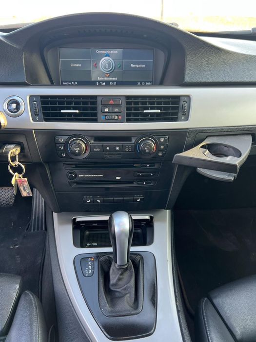 Vând BMW E91 320d Automat