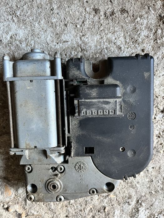 Моторчик люка Фольксваген Пассат