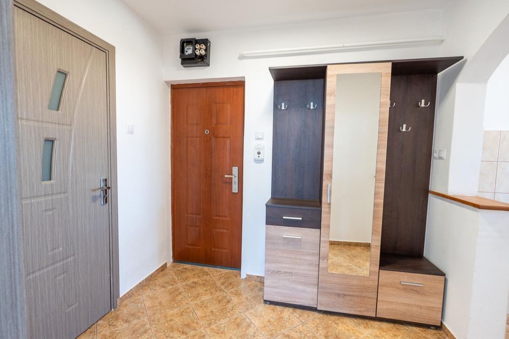 Inchiriez apartament cu doua camere