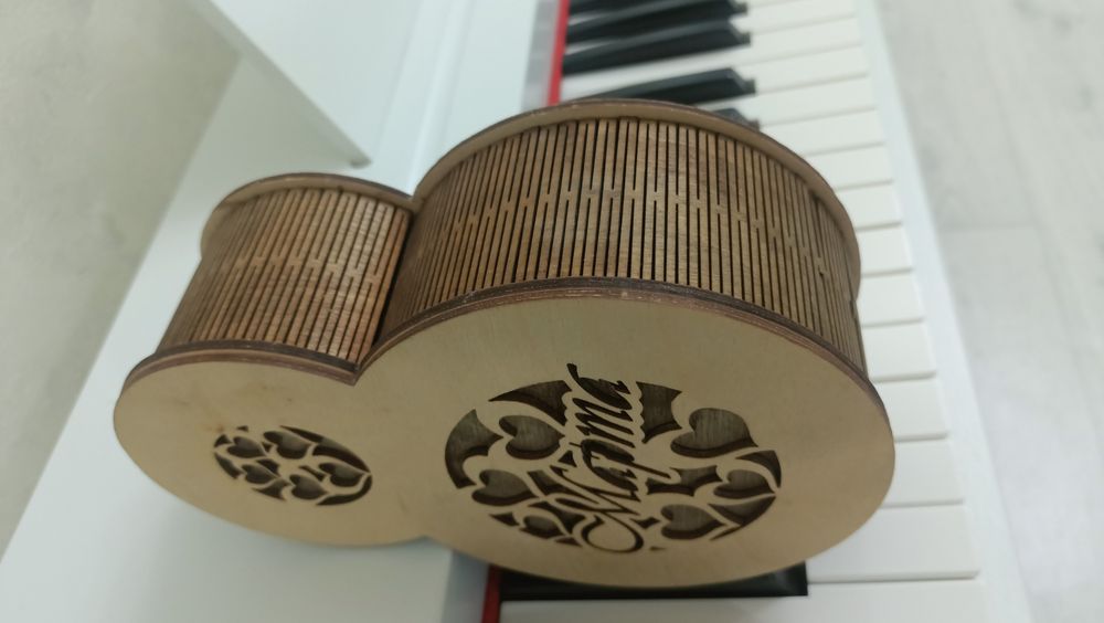 8март штукатулка