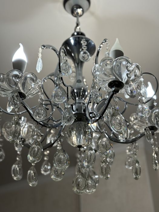 Продам люстру в зал