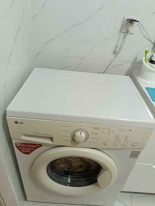 Продам сиральную машинку  LD 5 кг.