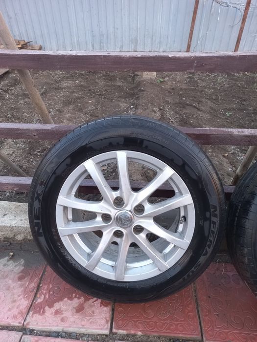 продам шины в комплекте дисками