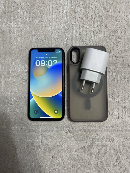 iPhone X, в хорошем состоянии.