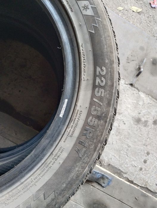 Продаю зимние шины 225/60/R17