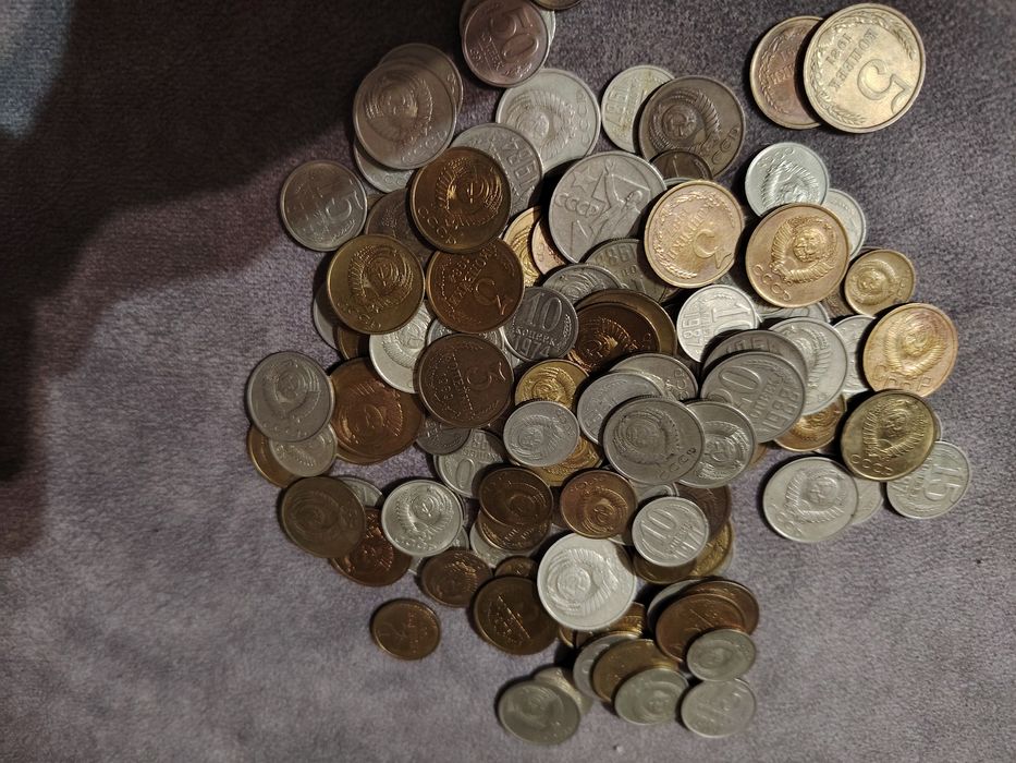 Продам монеты   .