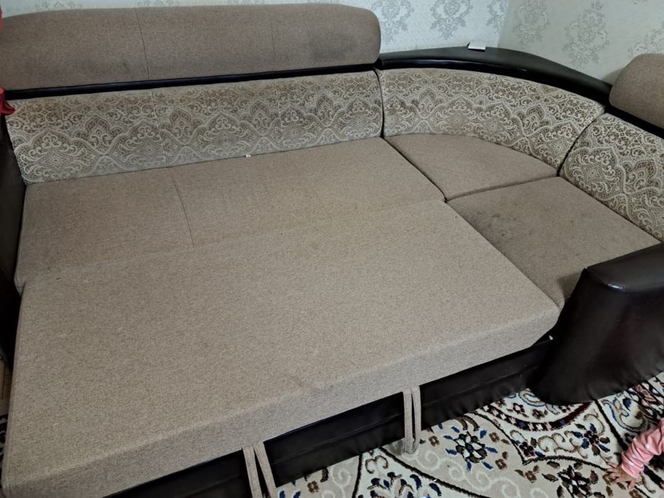 Срочно продам угловой диван