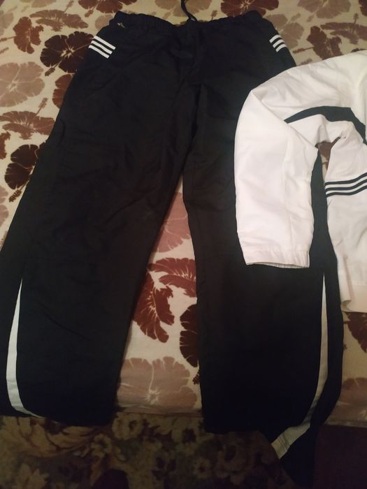 Спортивный костюм