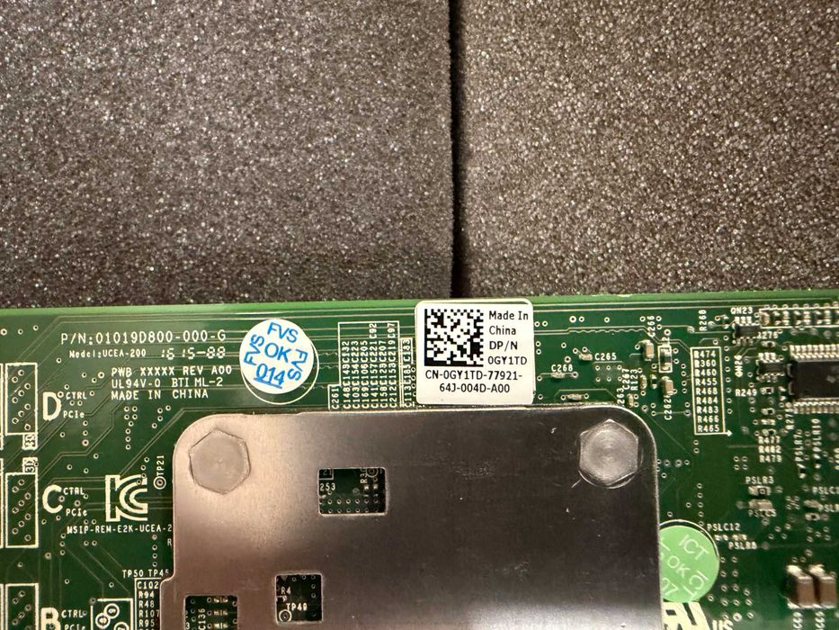 Dell 0GY1TD – U.2 NVMe Enablement Card Low Profile PCIe x16 с кабели за NVMe дискове