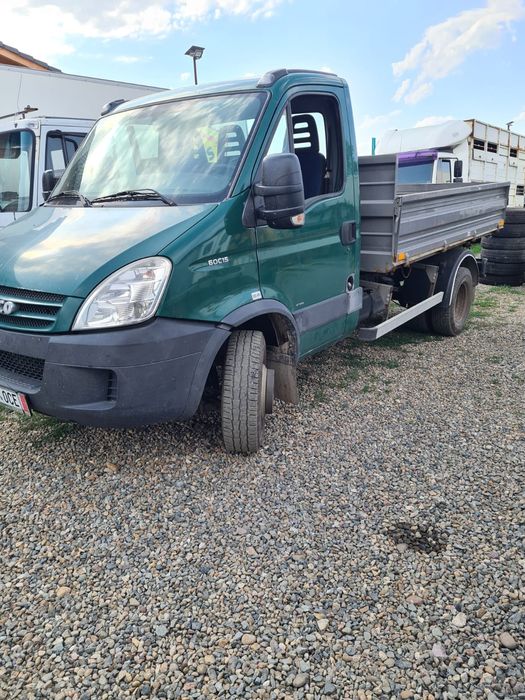 Prestări servicii  transport închiriere basculante 8x4 și utilaje