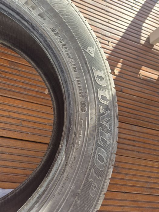 Vand 3 anvelope vara Dunlop 225 60 18