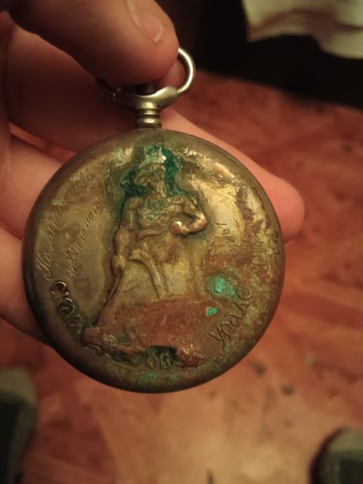 Очень старинные часы