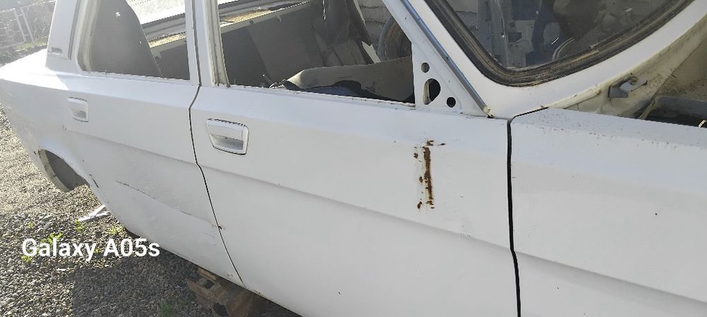 кузовные детали волга газ31105