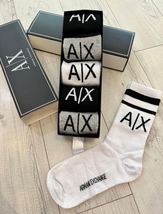 Ароматизирани чорапи в кутия.