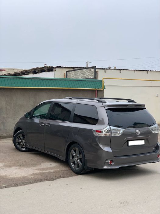 Toyota Sienna 3.5L 2017
