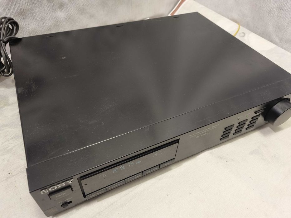 Sony ST-S300L FM AM vintage