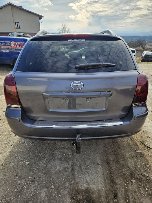 Тойота Авенсис т25 2.2 д-кат 177 на части Avensis t25 2.2d-cat 177